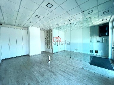 Arrendamento de espaço comercial em Calçada da Carvalha