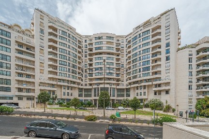 Duplex à venda na Avenida Miguel Torga