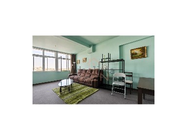 Apartamento T12 à venda na Rua da Venezuela