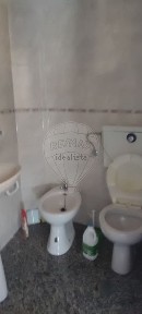 Arrendamento de espaço comercial na Rua Direita