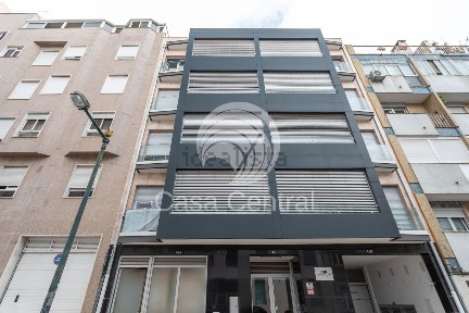 Espaço comercial à venda na Rua Ferreira Lapa, 46 b