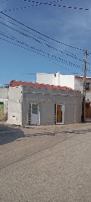 Moradia independente à venda no Largo das Linhas de Torres, 2