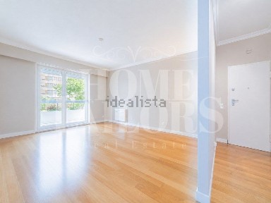 Apartamento T3 à venda na Alameda Alto da Barra, 32