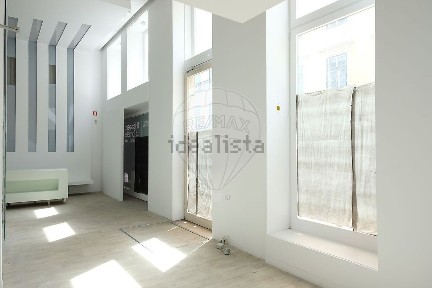 Espaço comercial à venda na Rua do Alecrim