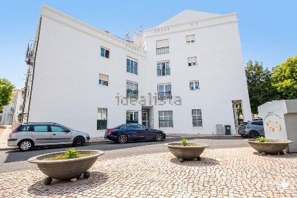 Espaço comercial à venda na Rua Manuel de Arriaga, 99