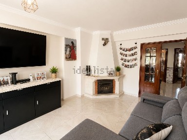 Apartamento T2 à venda na Rua Capitão Salgueiro Maia