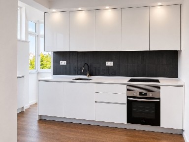Apartamento T2 à venda na Avenida Alexandre Salles