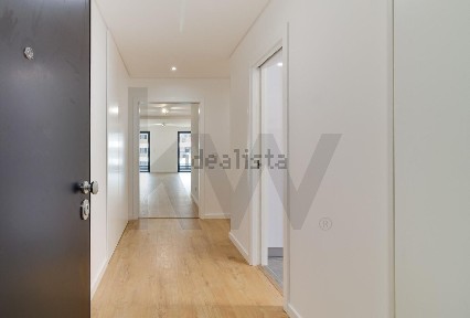 Apartamento T3 à venda na Alameda dos Pinheiros