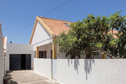 São Pedro da Cadeira, Largo Sao Joao Batista