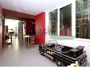 Espaço comercial à venda na Campo de Santa Clara