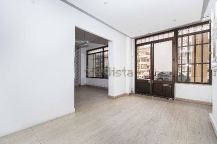 Espaço comercial à venda na Rua Romulo de Carvalho, 1