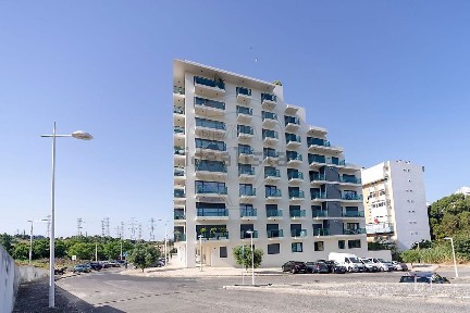 Apartamento T1 à venda na Rua Padre Manuel Antunes