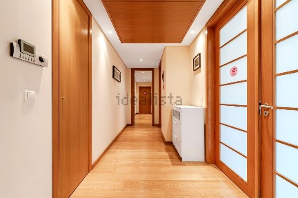 Apartamento T2 à venda na Rua Pedro Monjardino