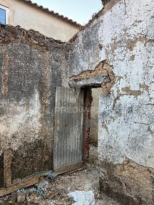 Moradia geminada à venda na Rua dos Mascarenhas, 11