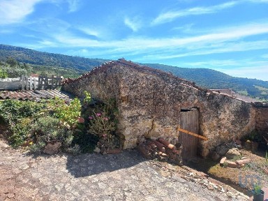 Armazém à venda em Lamas e Cercal