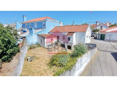 Moradia independente à venda em Lourinhã