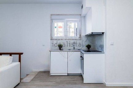 Apartamento T5 à venda na Rua Alexandre Herculano