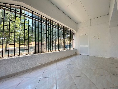 Espaço comercial à venda na Praceta Manuel Fialho