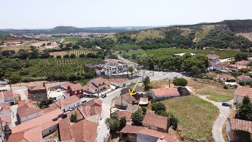 Moradia independente à venda em Lamas e Cercal