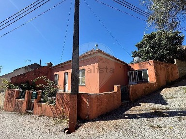 Moradia independente à venda em Lamas e Cercal