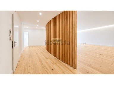 Apartamento T2 à venda na Rua Ferragial, 2