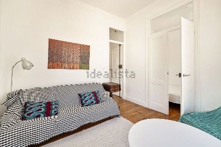 Apartamento T2 à venda na Rua da Achada