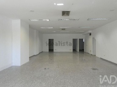 Espaço comercial com rentabilidade à venda em Alfragide