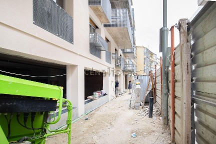 Espaço comercial à venda em Sacavém e Prior Velho