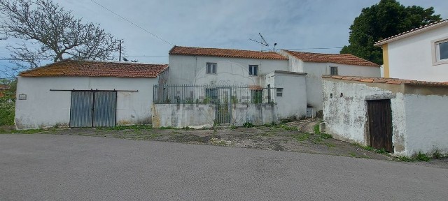 Moradia independente à venda em Terrugem