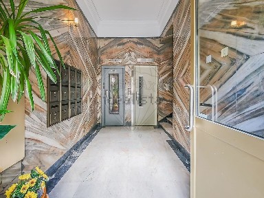 Apartamento T2 à venda na Avenida Gomes Pereira