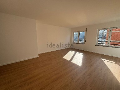 Apartamento T3 à venda na Rua Dão João de Castro, Quinta do Conventinho, 22