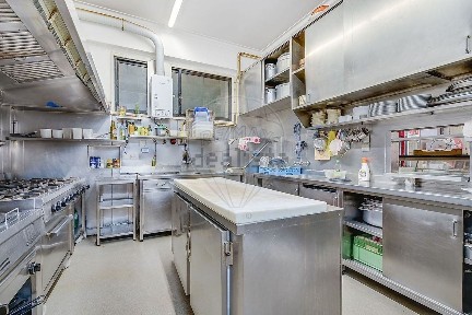 Espaço comercial à venda na Rua do Trabalhador