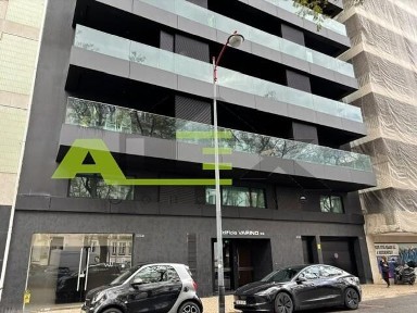 Espaço comercial à venda na Gulbenkian - Praça Espanha