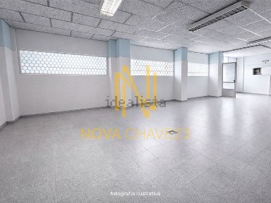Espaço comercial à venda na Rua João Martins da Fonseca