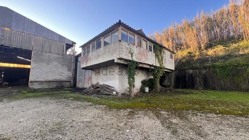 Armazém à venda na Rua da Indústria