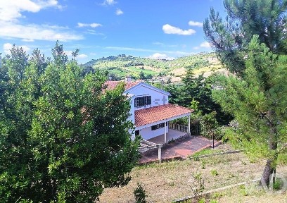 Moradia independente à venda em Alenquer
