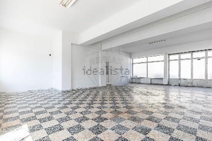 Espaço comercial à venda na Travessa da Memória