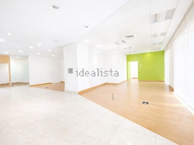 Espaço comercial à venda na Rua Passos Manuel