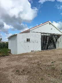 Armazém à venda na Avenida 20 de Fevereiro