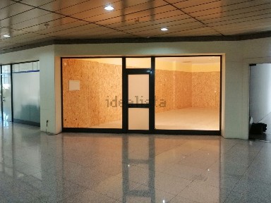 Espaço comercial à venda na Rua Doutor José Joaquim de Almeida