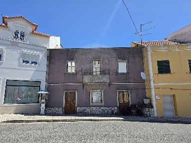 Moradia independente à venda em Arranhó
