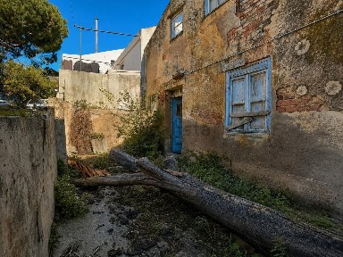 Casa ou moradia à venda na Estrada da Luz
