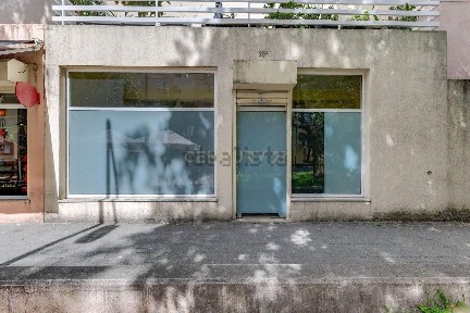 Espaço comercial à venda na Rua Professor Prado Coelho, 25
