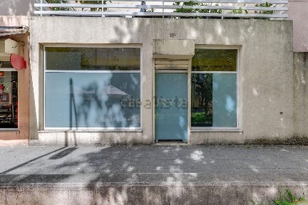 Espaço comercial à venda na Rua Professor Prado Coelho, 25