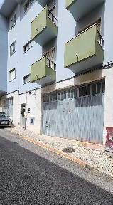 Armazém à venda na Camarate