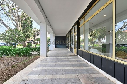Carcavelos e Parede, Junqueiro, Praça Do Junqueiro, 16