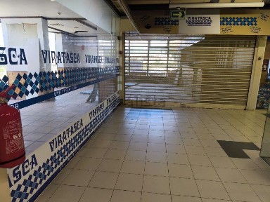 Espaço comercial à venda na Rua da Quinta das Palmeiras