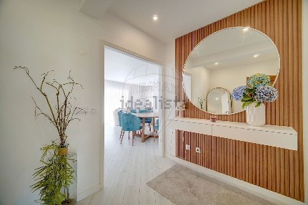 Apartamento T3 à venda no Caminho Vale Carneiro