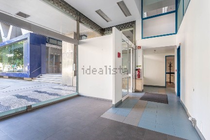 Espaço comercial à venda na Rua Visconde de Santarém