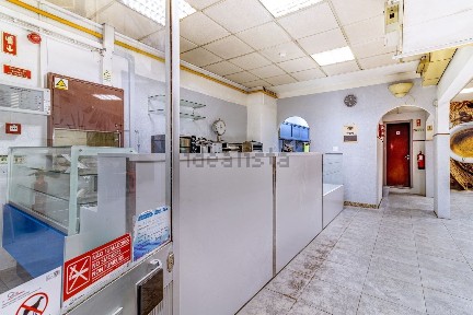 Espaço comercial à venda na Avenida D. Pedro V, 24